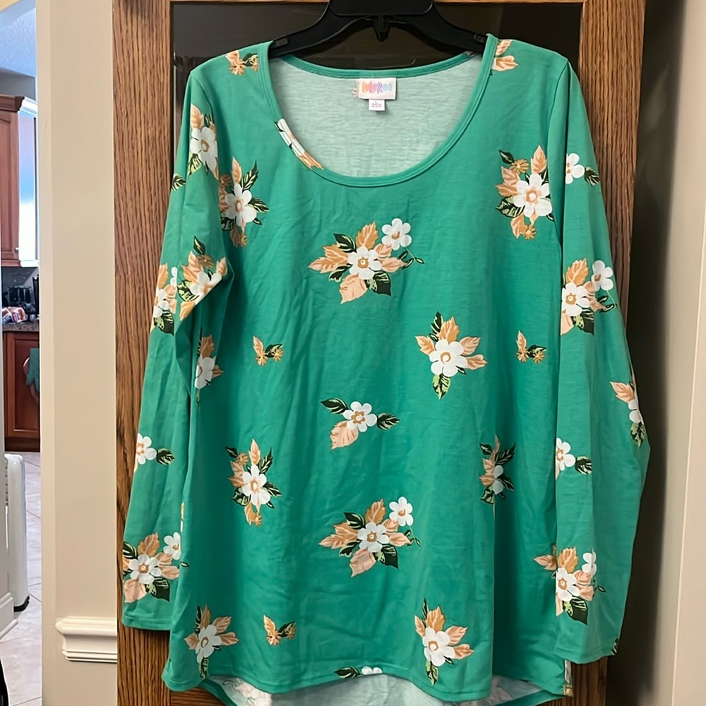 Long sleeve tee